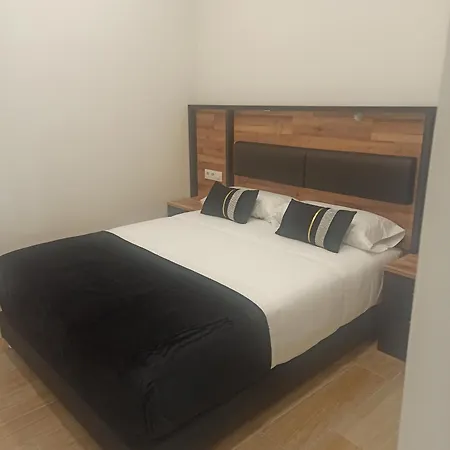 Silgar Plaza Aparthotel 4*